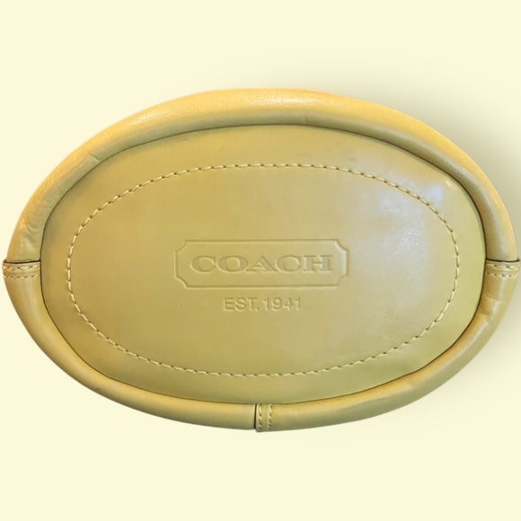 Coach Legacy Ergo Bucket Bag Sunflower Yellow Leather 11422 Y2K Vintage Shoulder - Picture 9 of 16